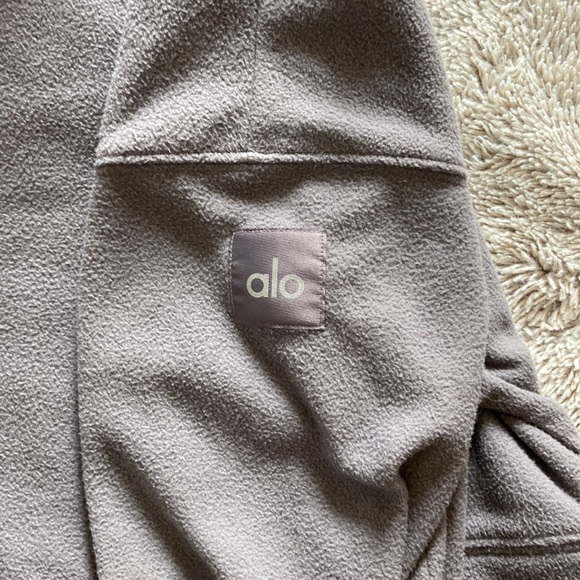 Alo Yoga cropped sweater - Picture 3 of 7
